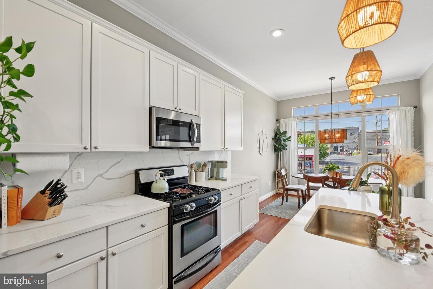 3905 Fleet Street photo 8