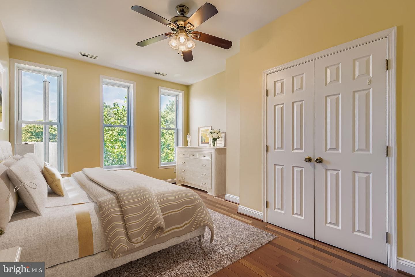 2535 N Howard Street photo 12