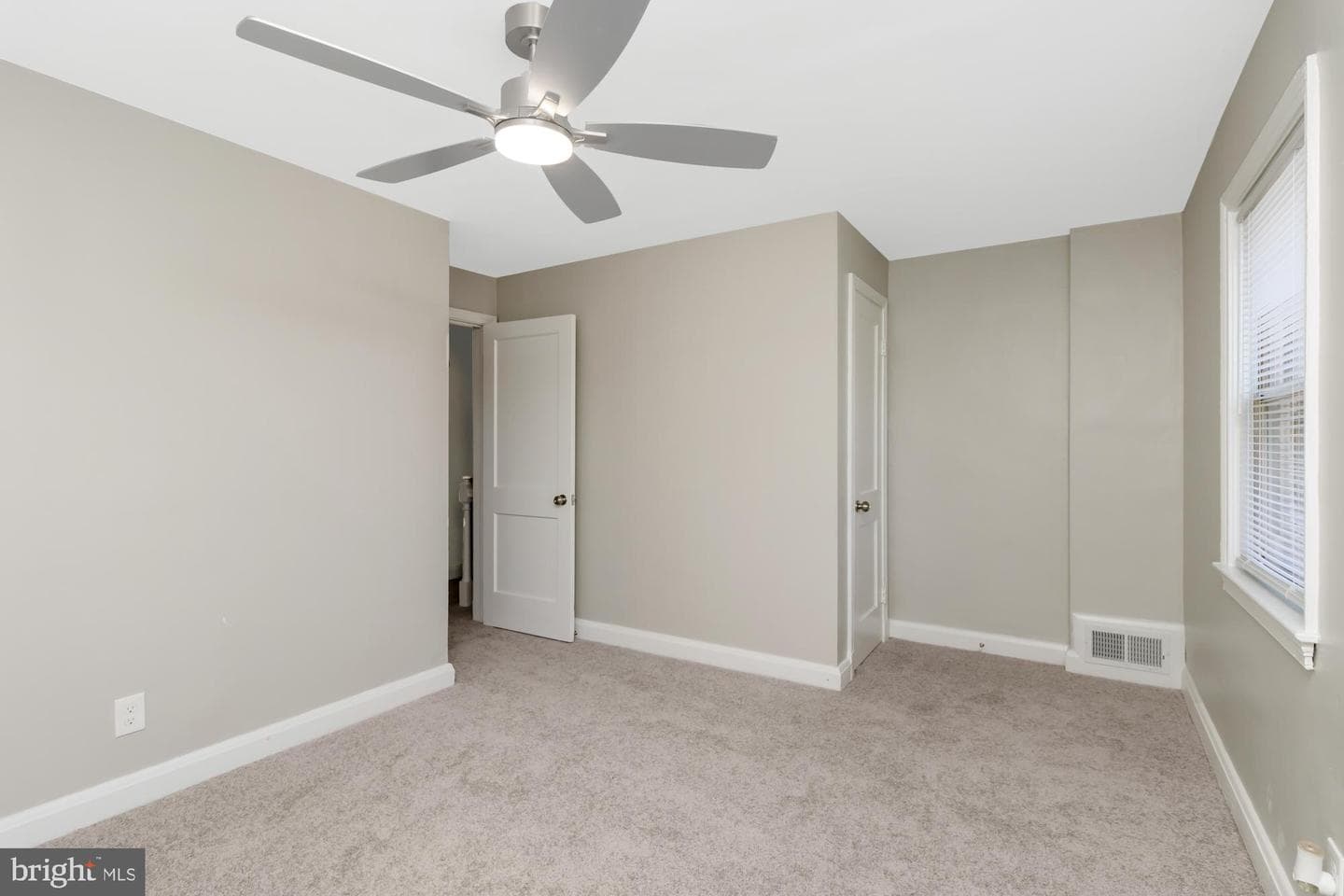 516 Sunset Road photo 22