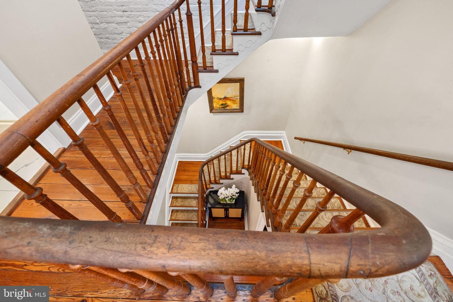 107 W Lee Street photo 31