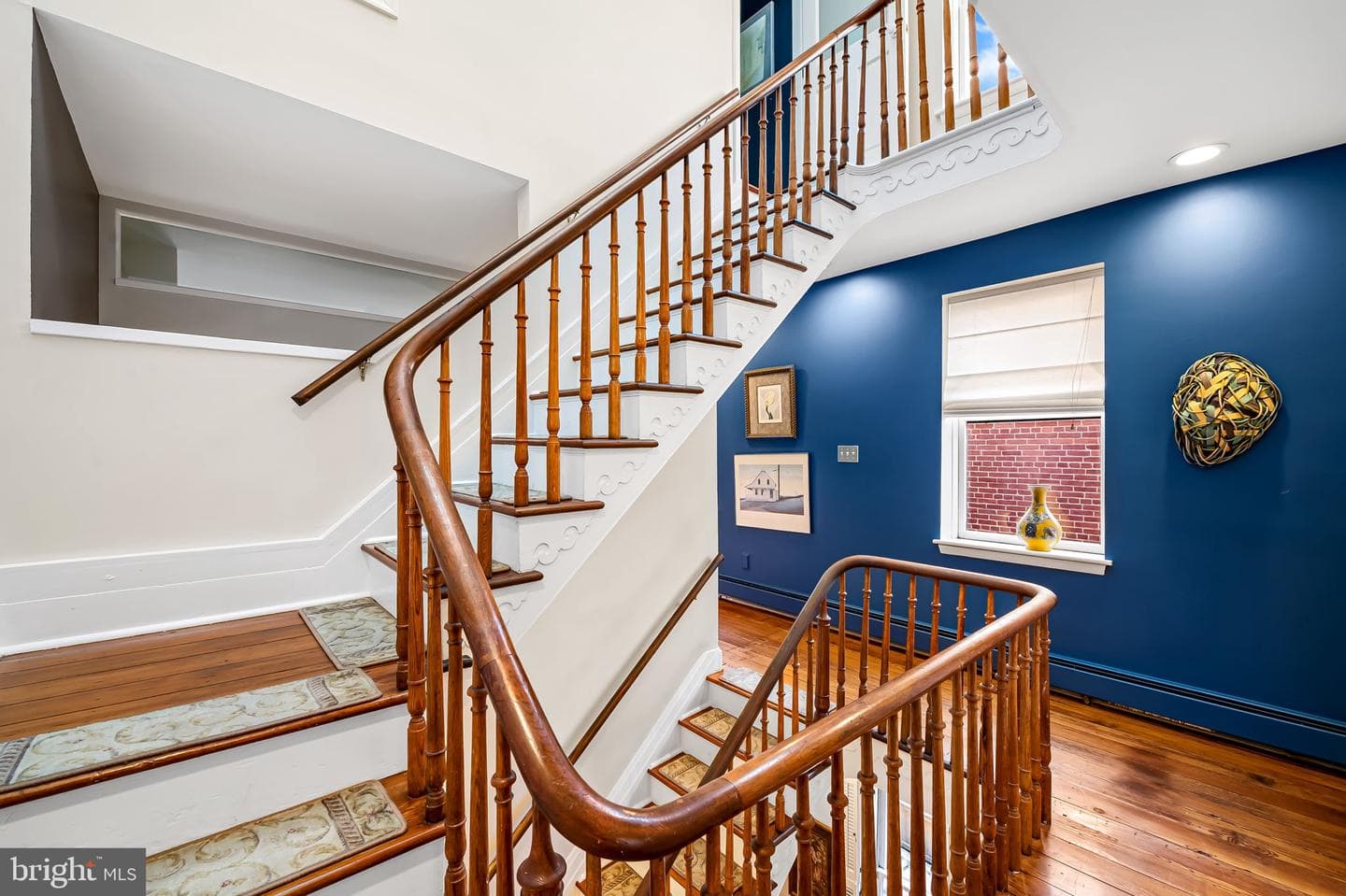 107 W Lee Street photo 33
