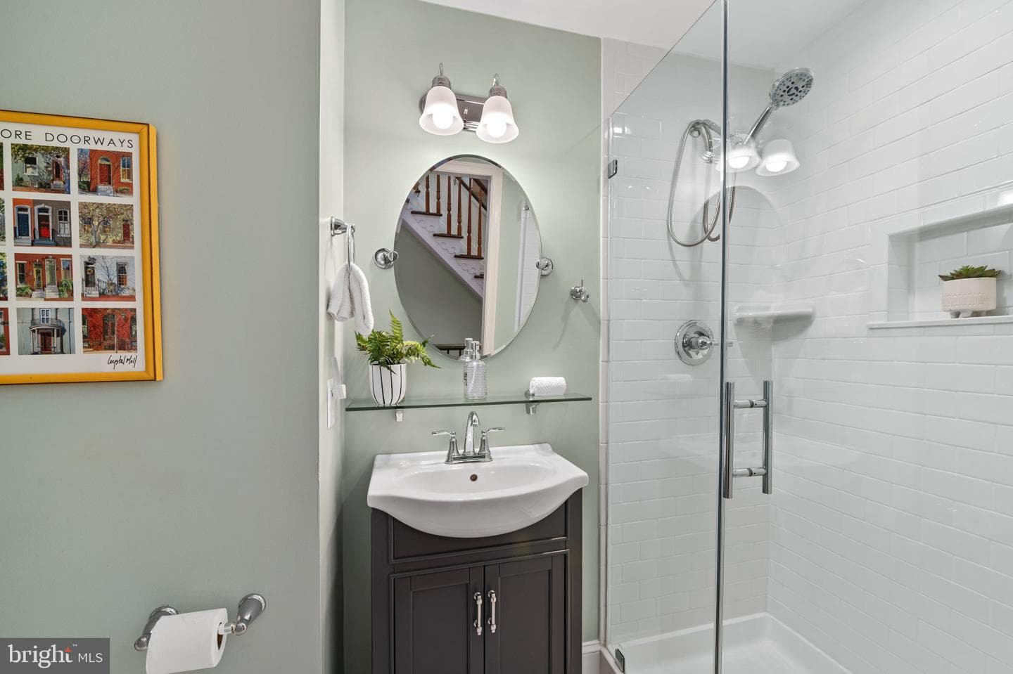 107 W Lee Street photo 37