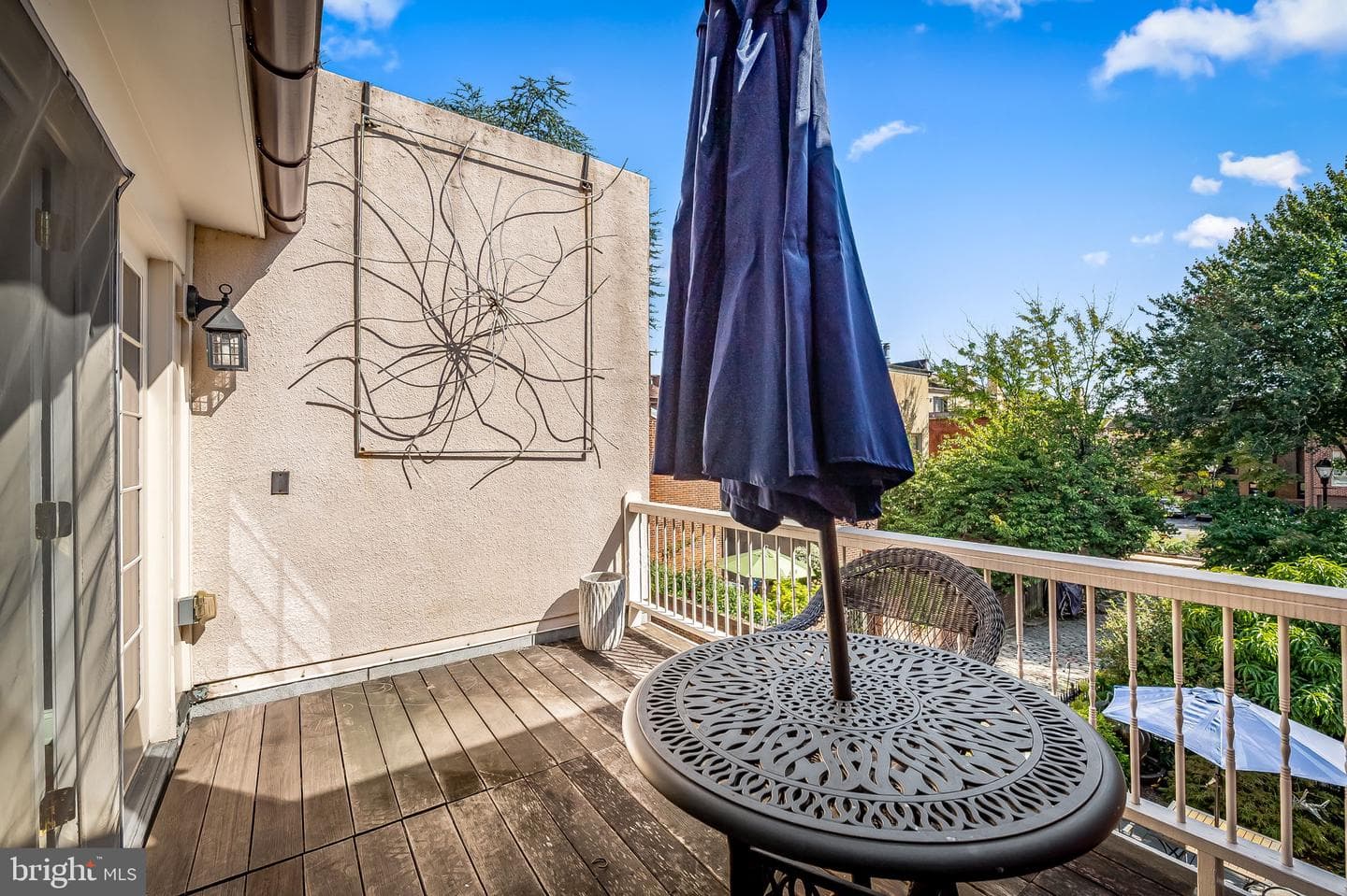 107 W Lee Street photo 46