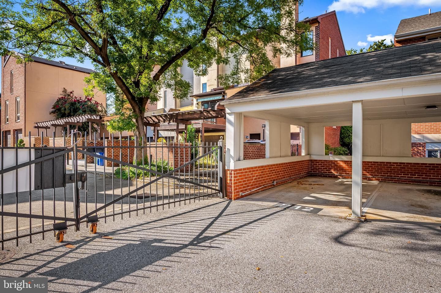 107 W Lee Street photo 70