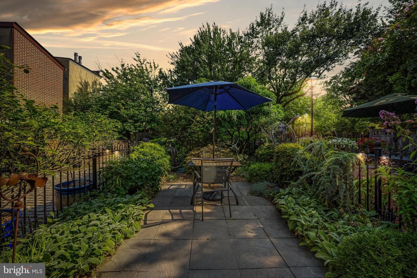 107 W Lee Street photo 73