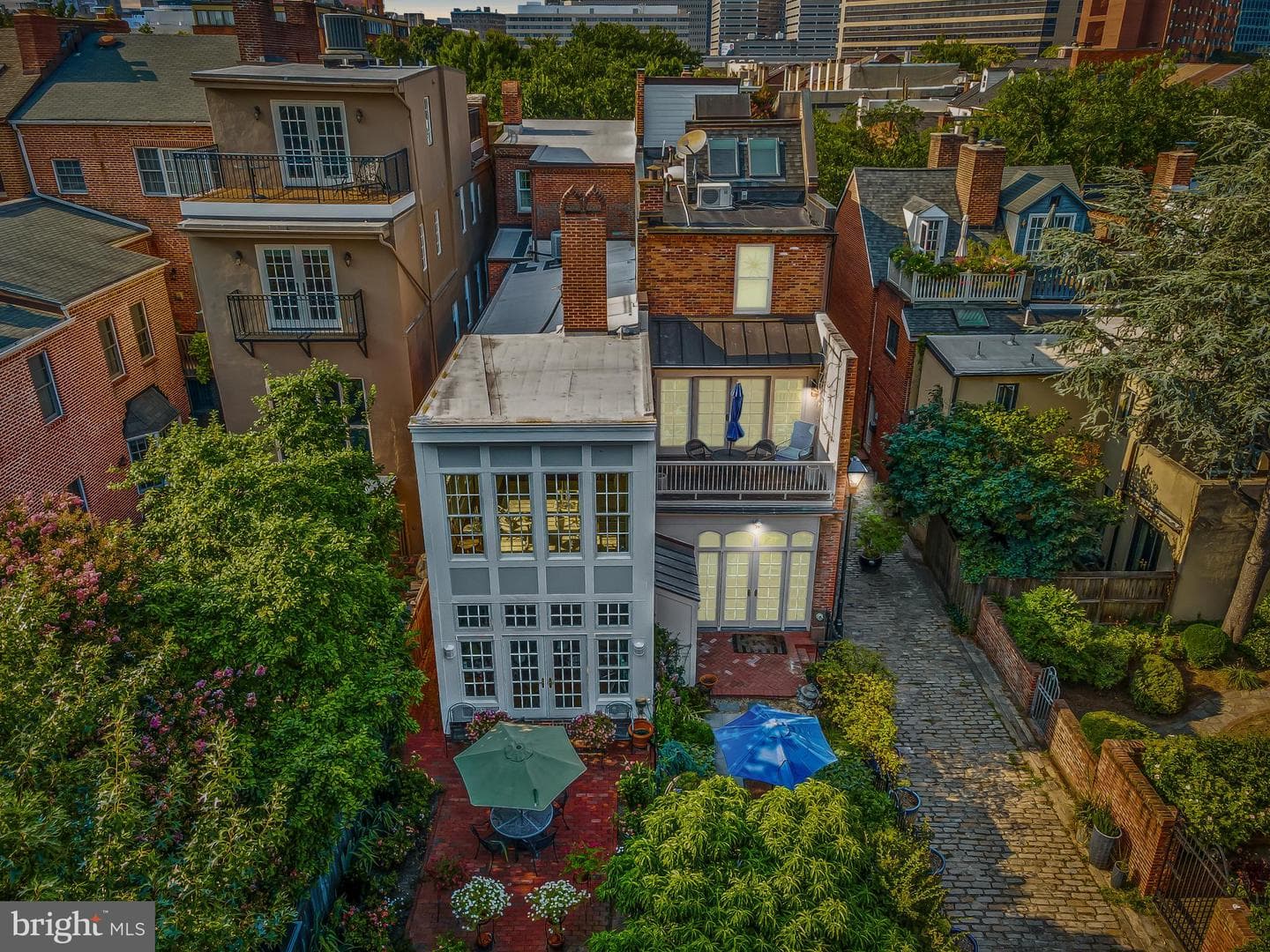 107 W Lee Street photo 75