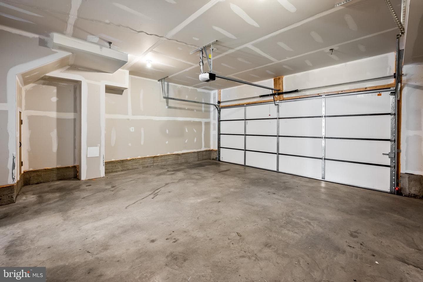 640 Mozart Way photo 30