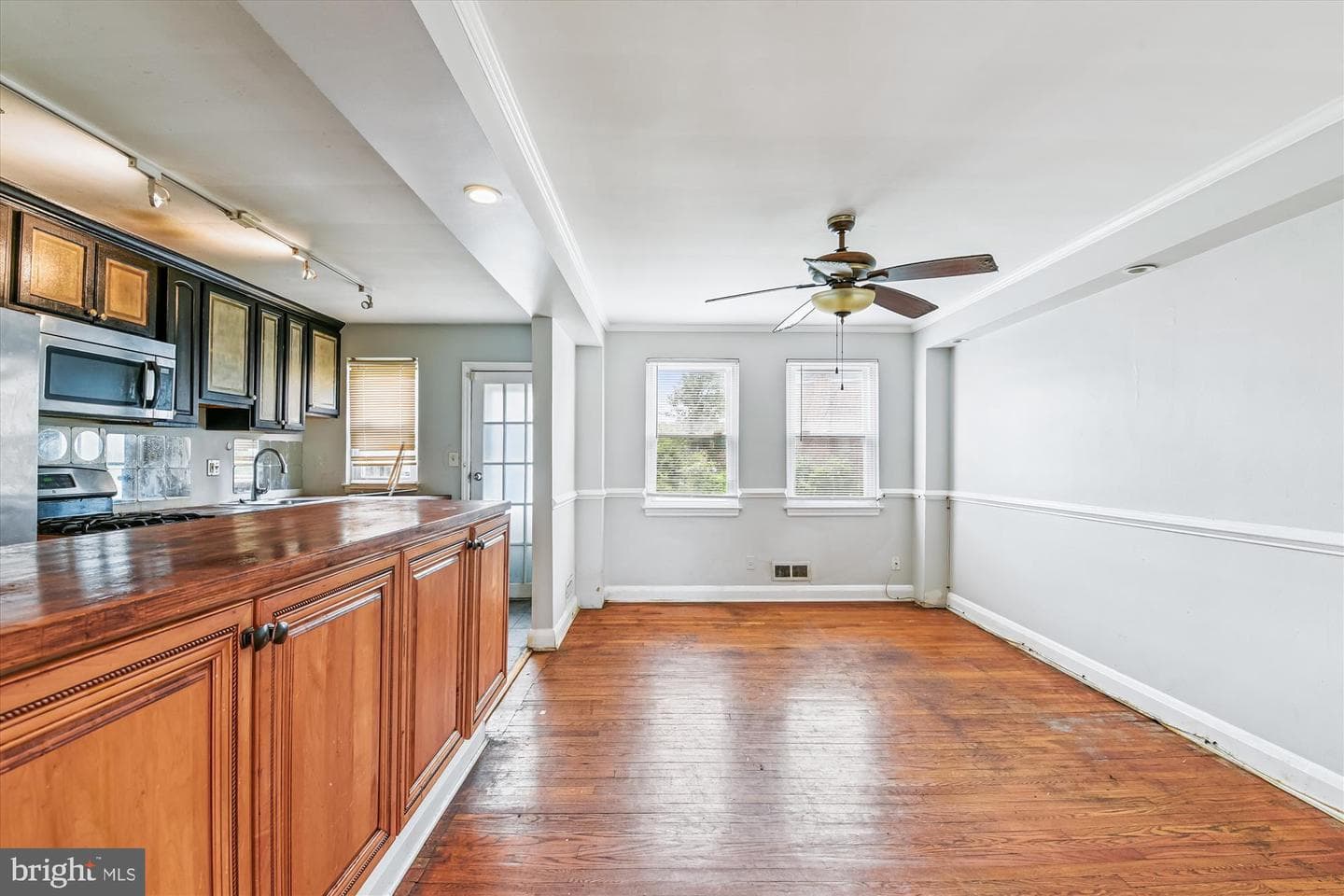 5755 Maplehill Road photo 5