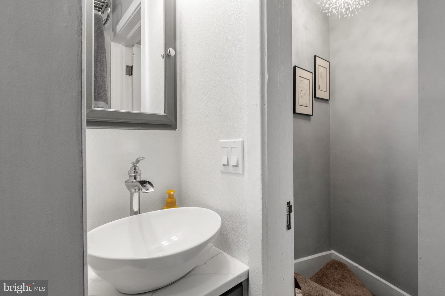 1340 W 37th Street photo 17