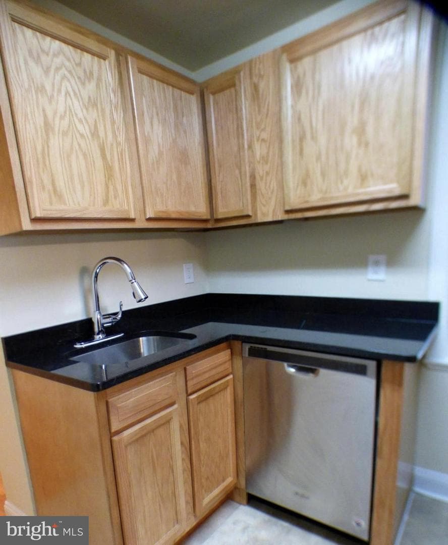 612 Wyeth Street photo 9