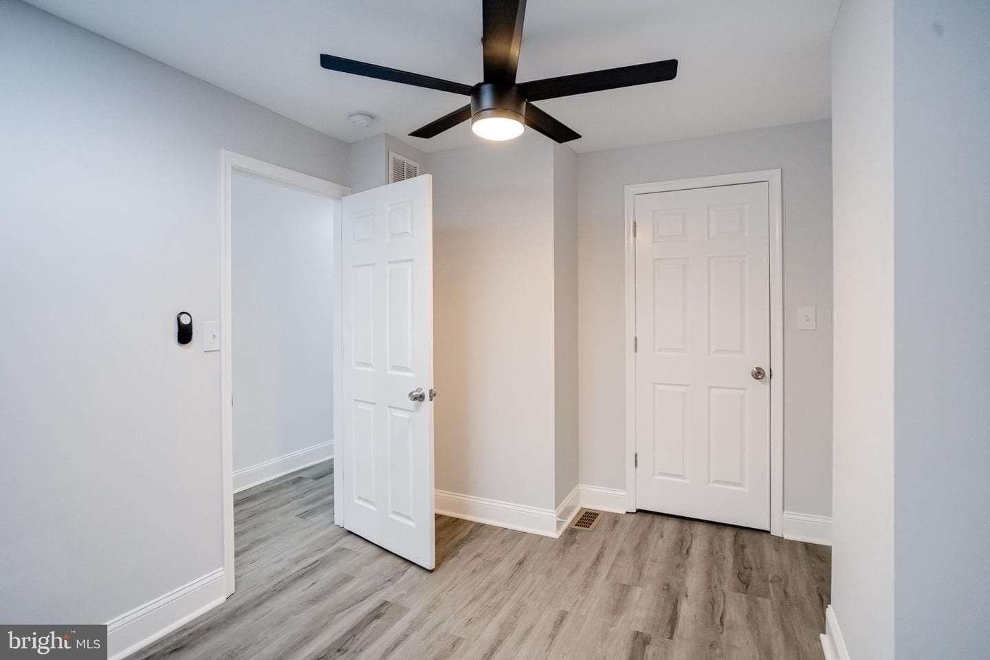 1107 S Carey Street photo 28
