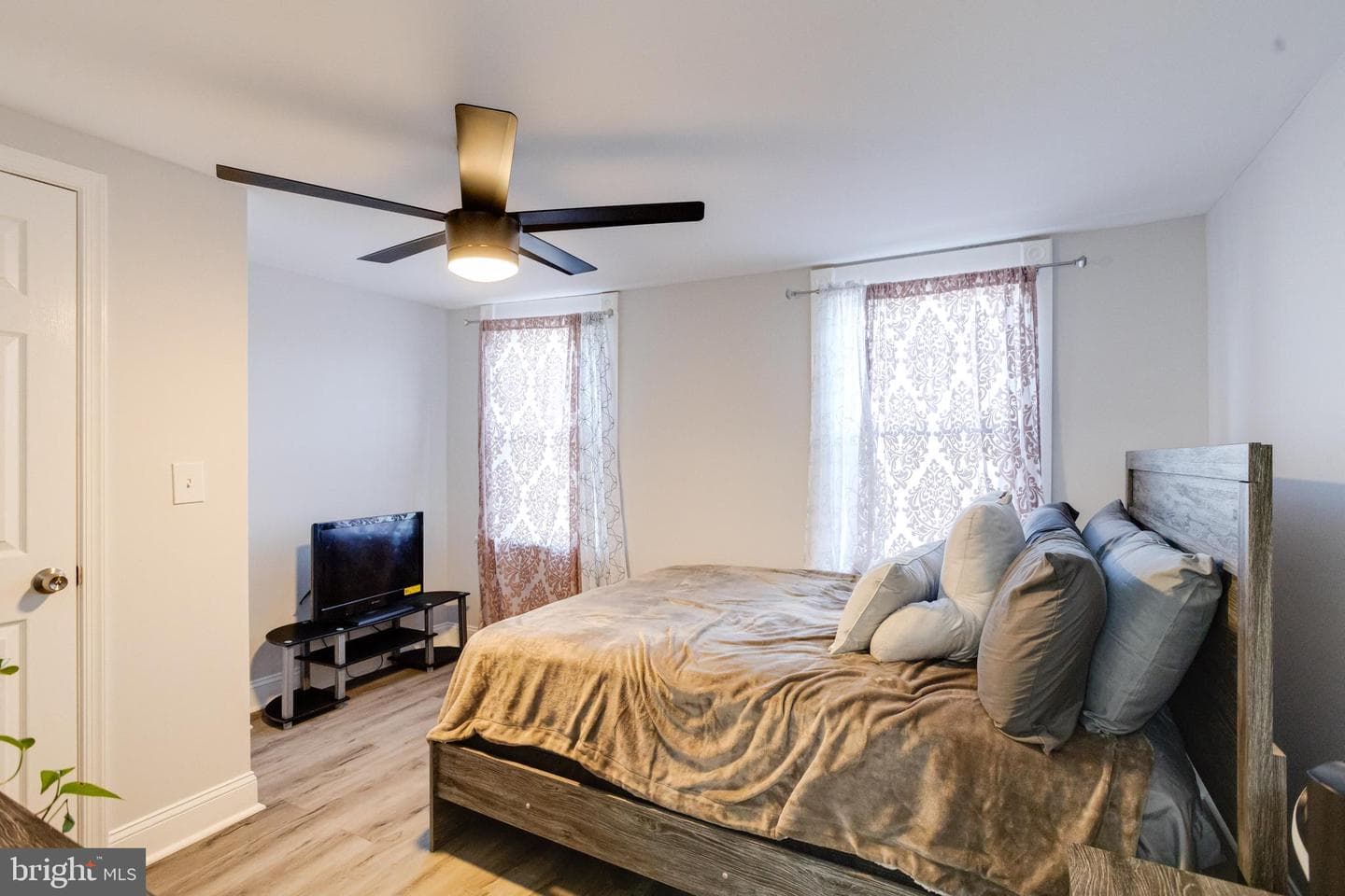 1107 S Carey Street photo 30