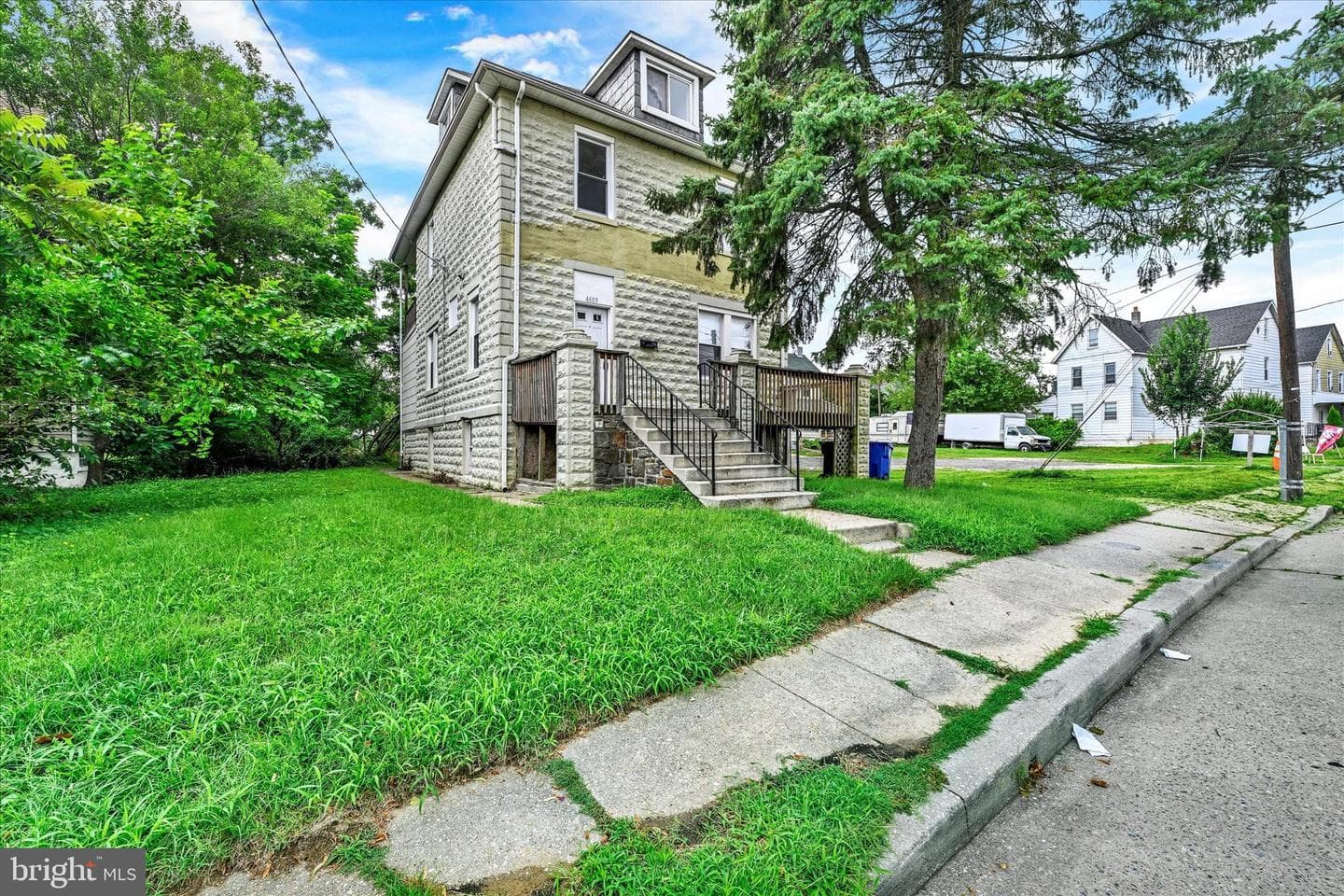 4609 Frankford Avenue photo 1