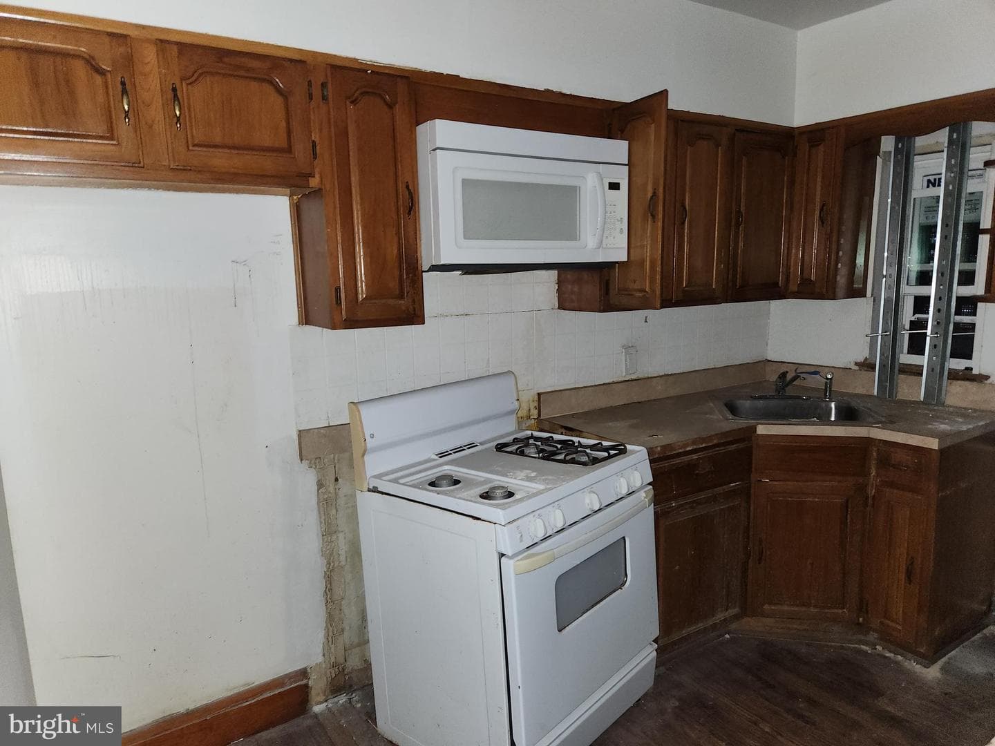 3948 Brooklyn Avenue photo 7