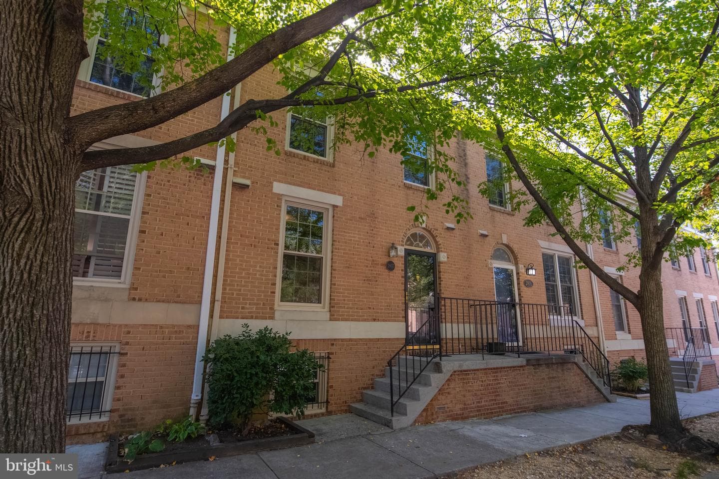2807 Elliott Street