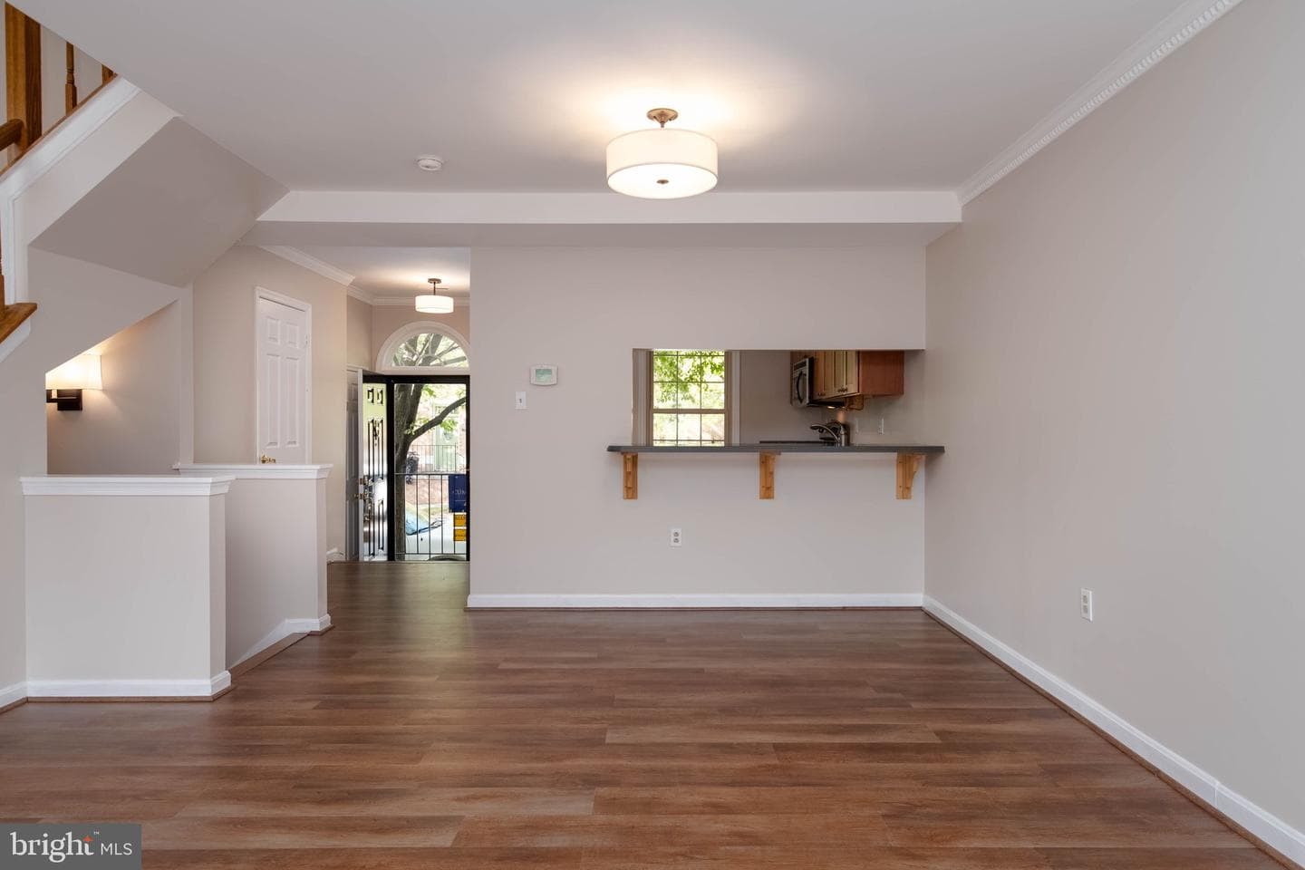 2807 Elliott Street photo 10