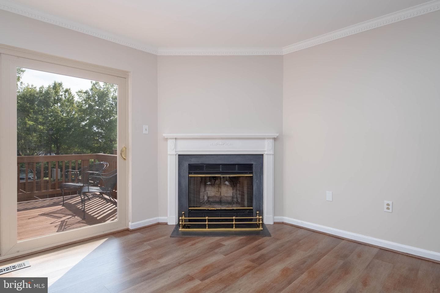 2807 Elliott Street photo 11