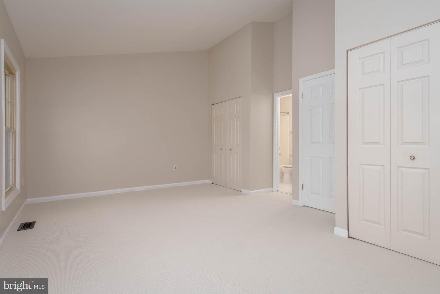 2807 Elliott Street photo 25