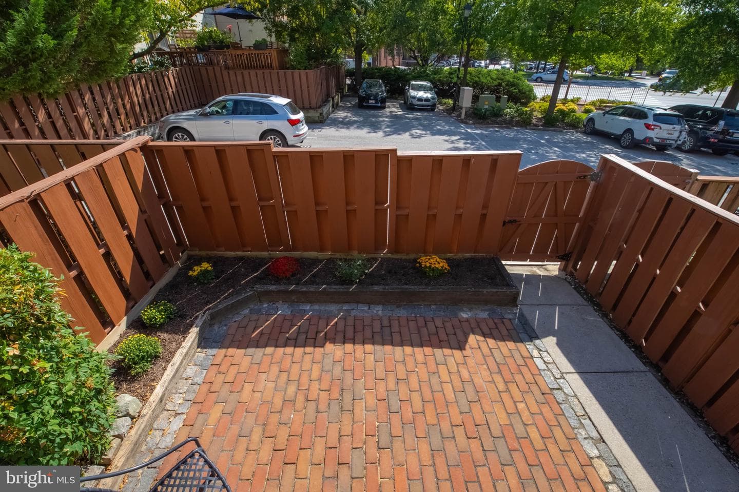 2807 Elliott Street photo 35