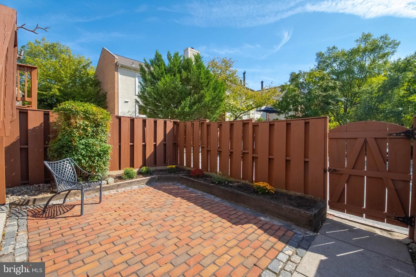 2807 Elliott Street photo 36