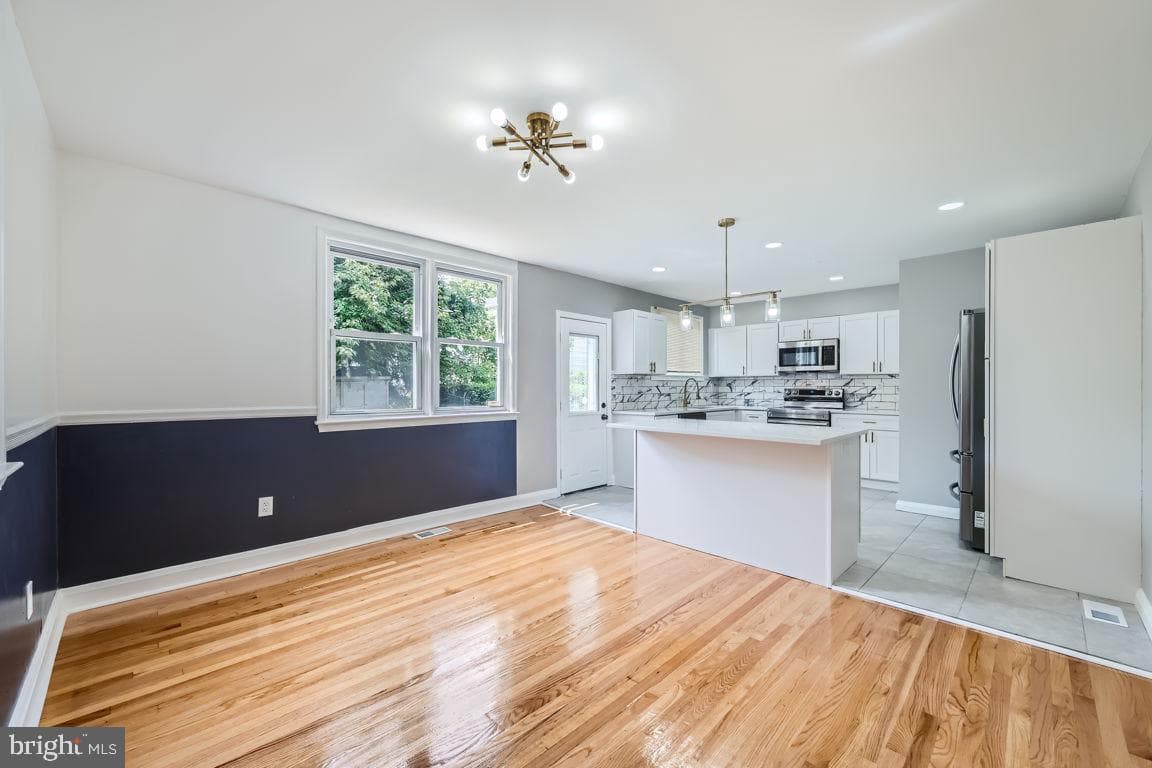 619 Harwood Avenue photo 9
