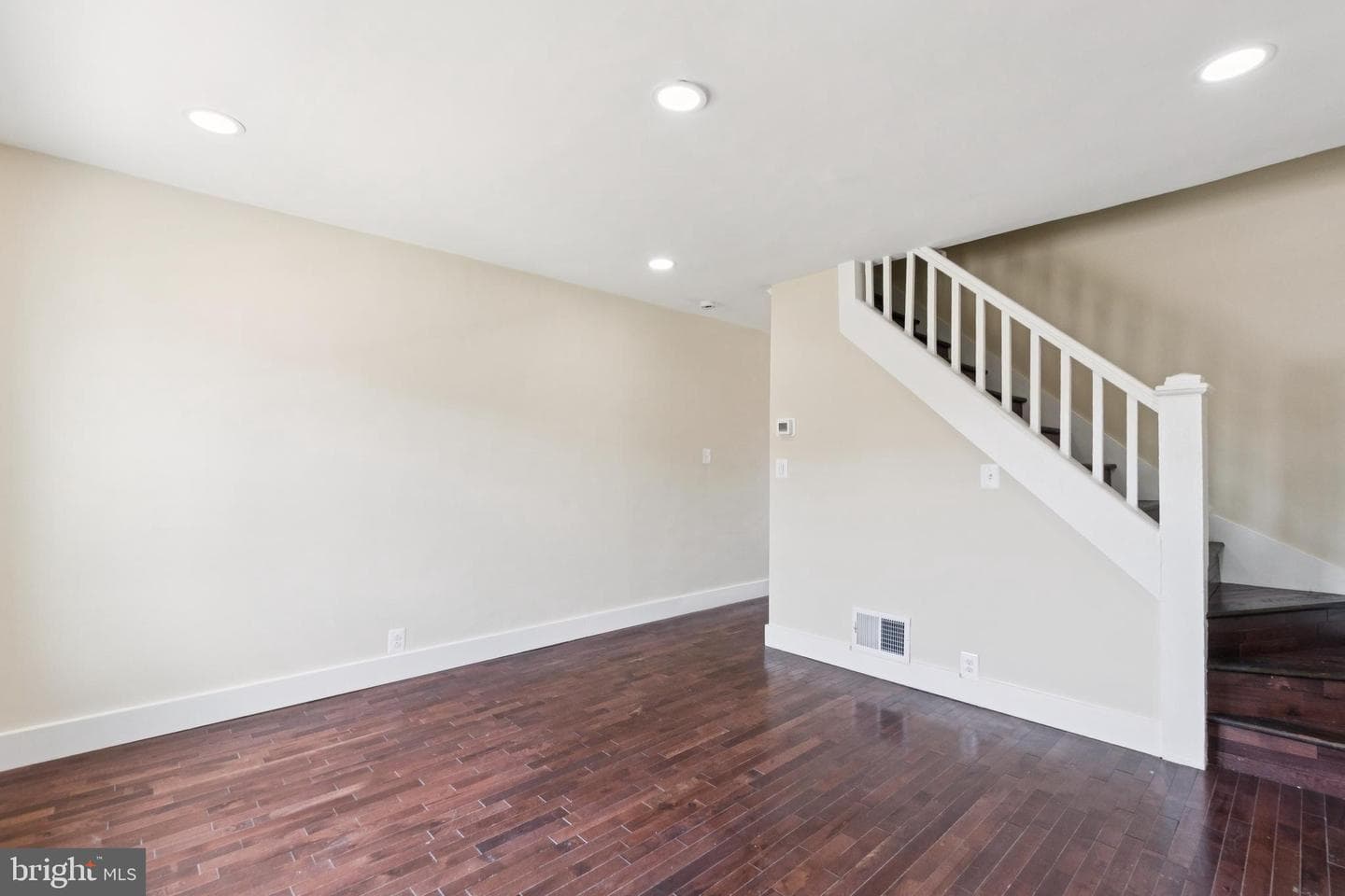 510 Seagull Avenue photo 9
