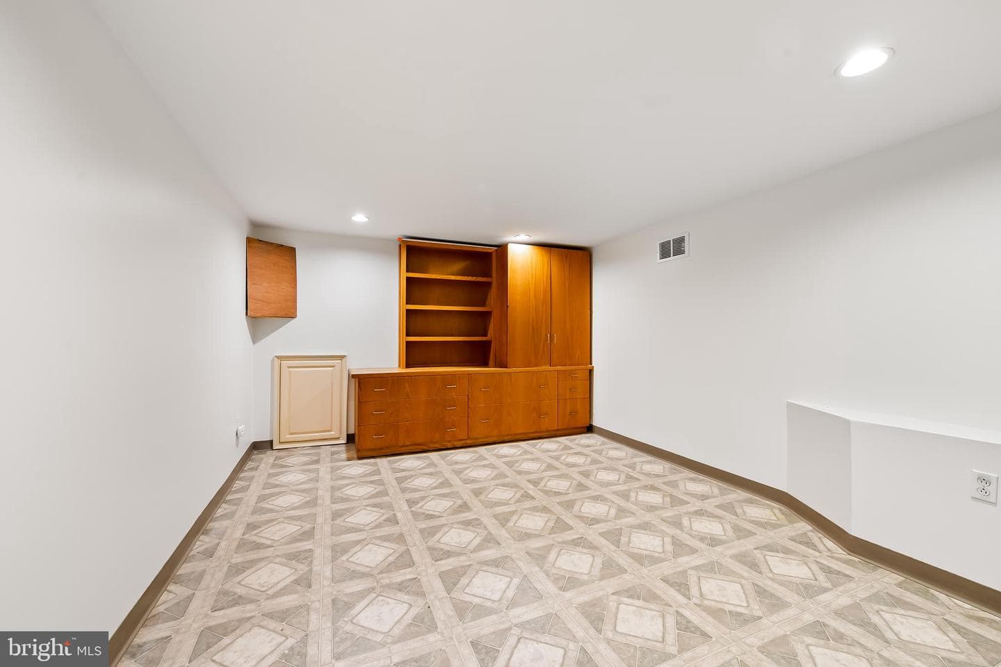 1114 S Clinton Street photo 53