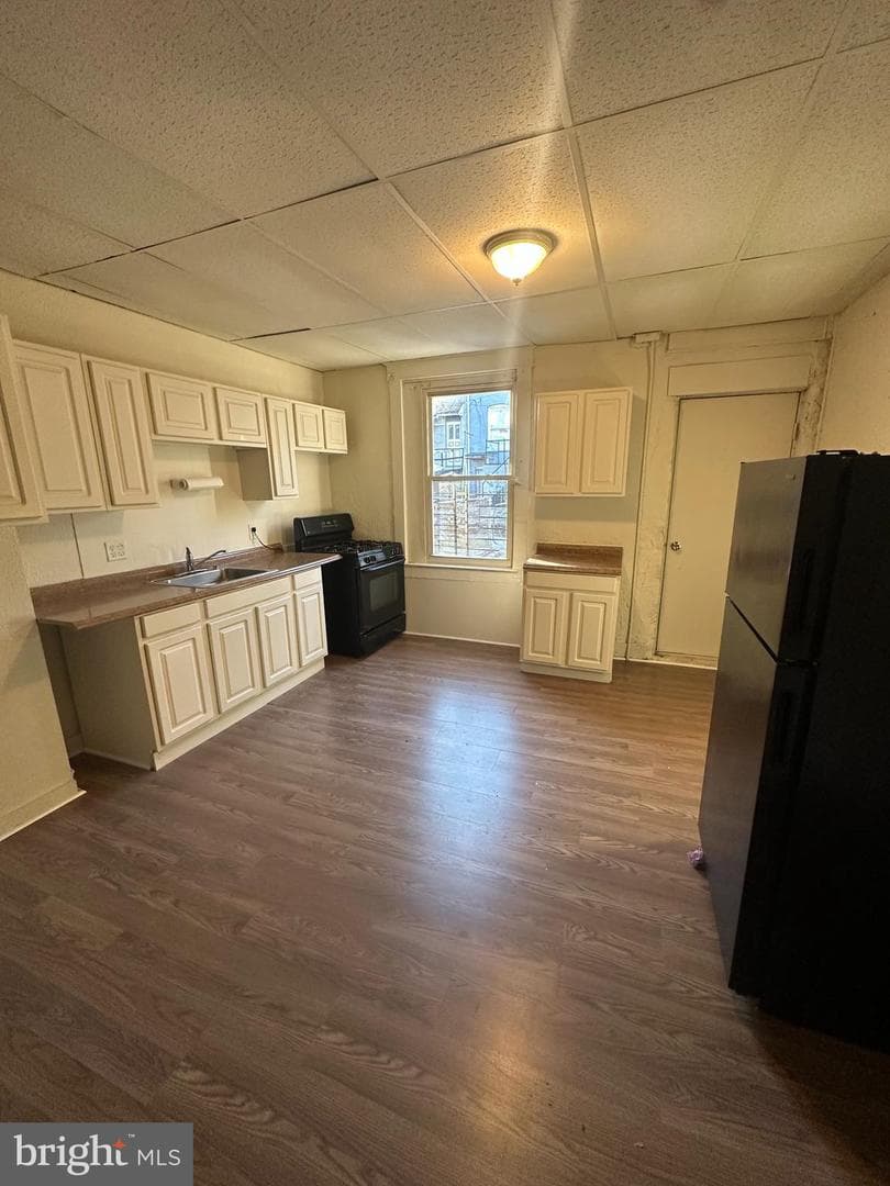 2731 W Fairmount Avenue W photo 4