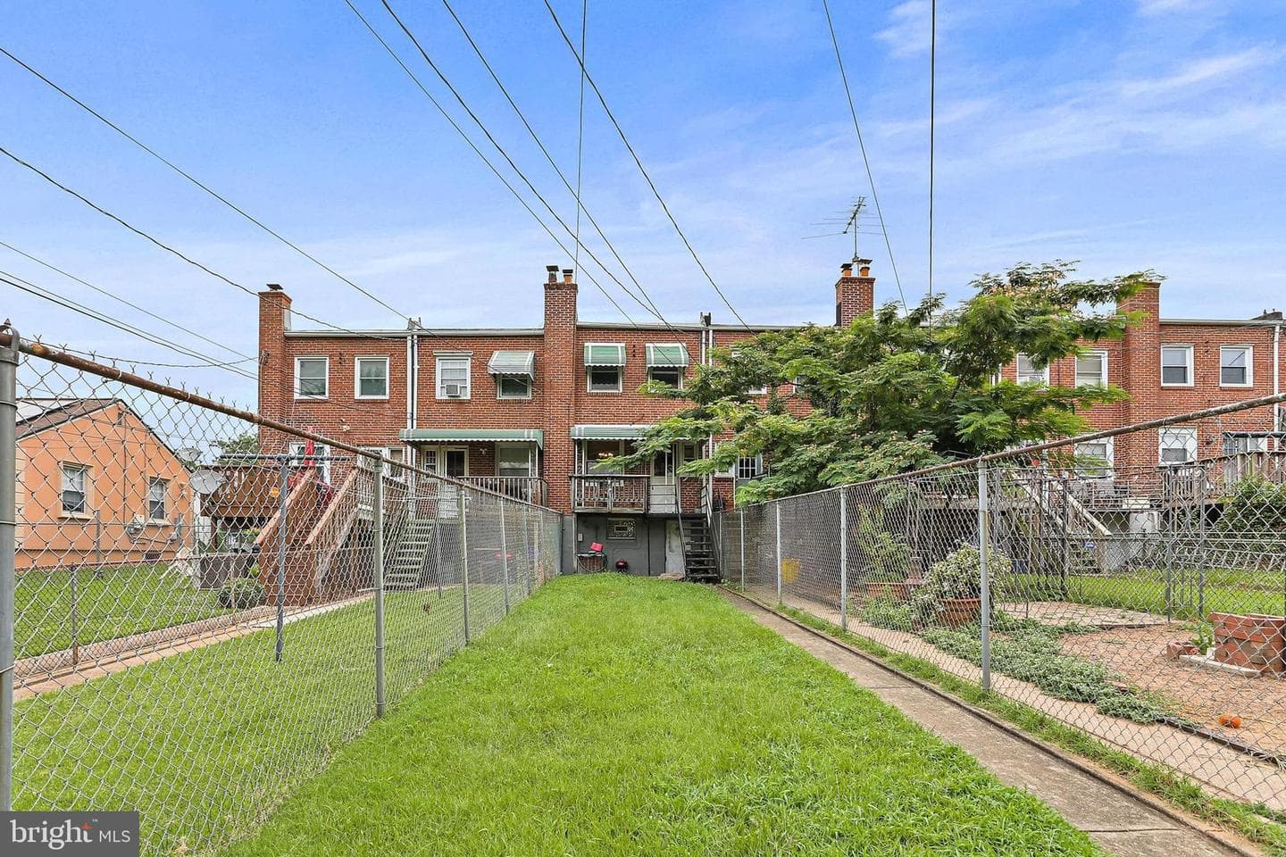 1108 Anglesea Street photo 4