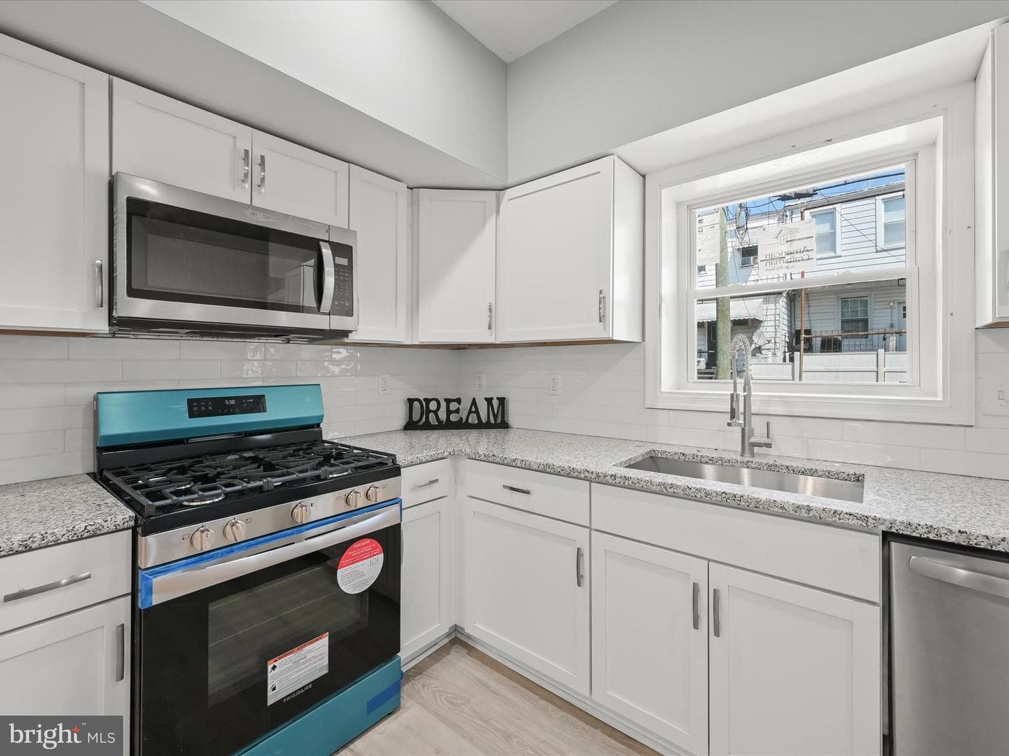 405 S Newkirk Street photo 19