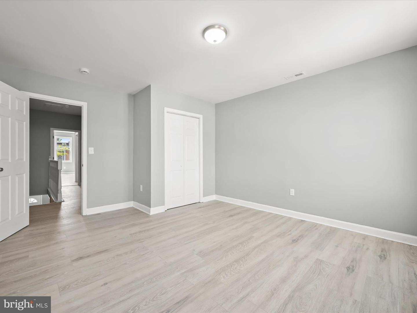 405 S Newkirk Street photo 31