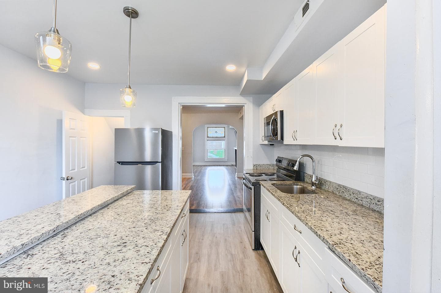 2039 Sinclair Lane photo 10