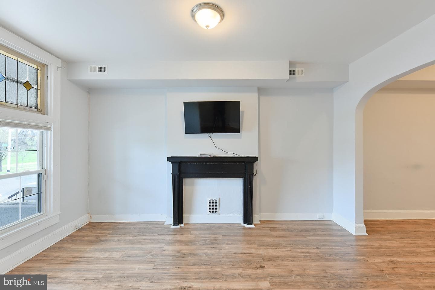 2039 Sinclair Lane photo 5