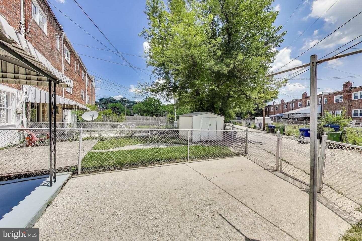 4301 Roberton Avenue photo 27