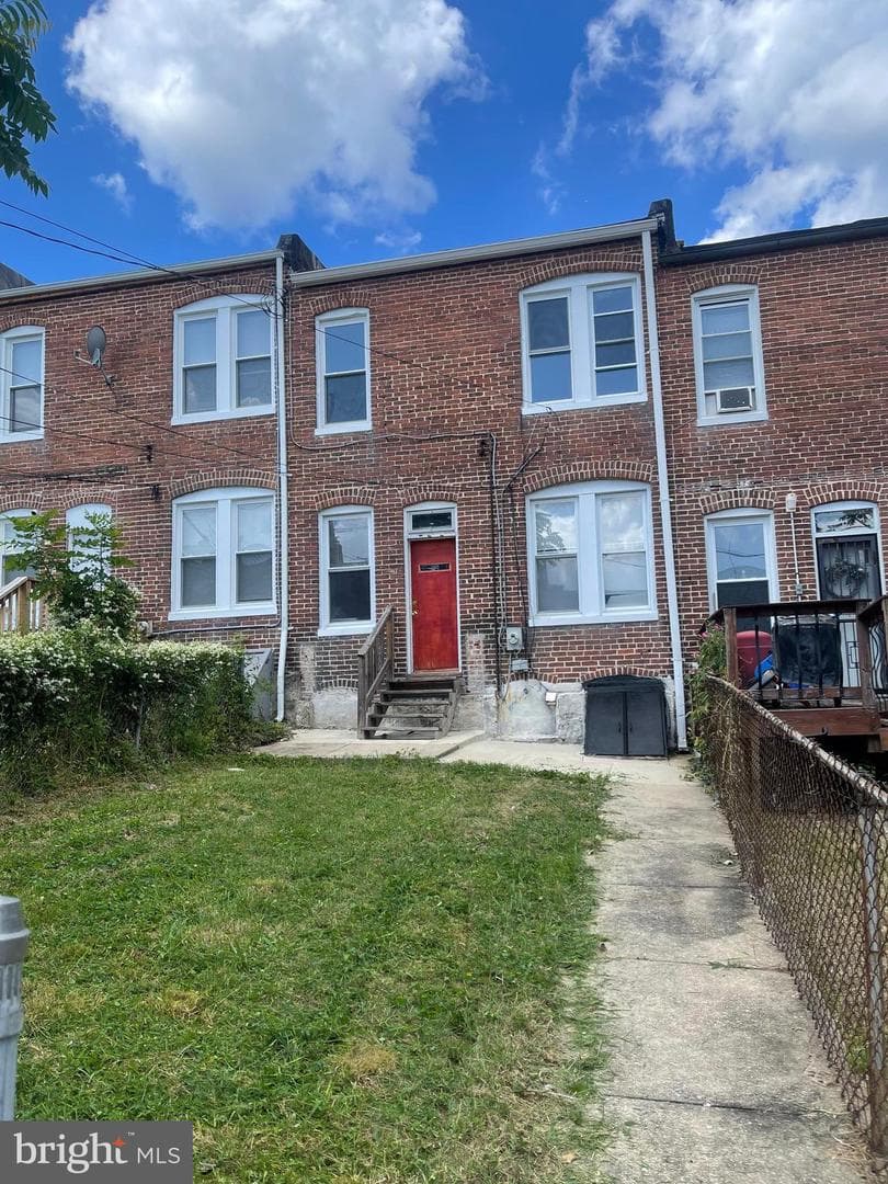 789 N Grantley Street photo 2