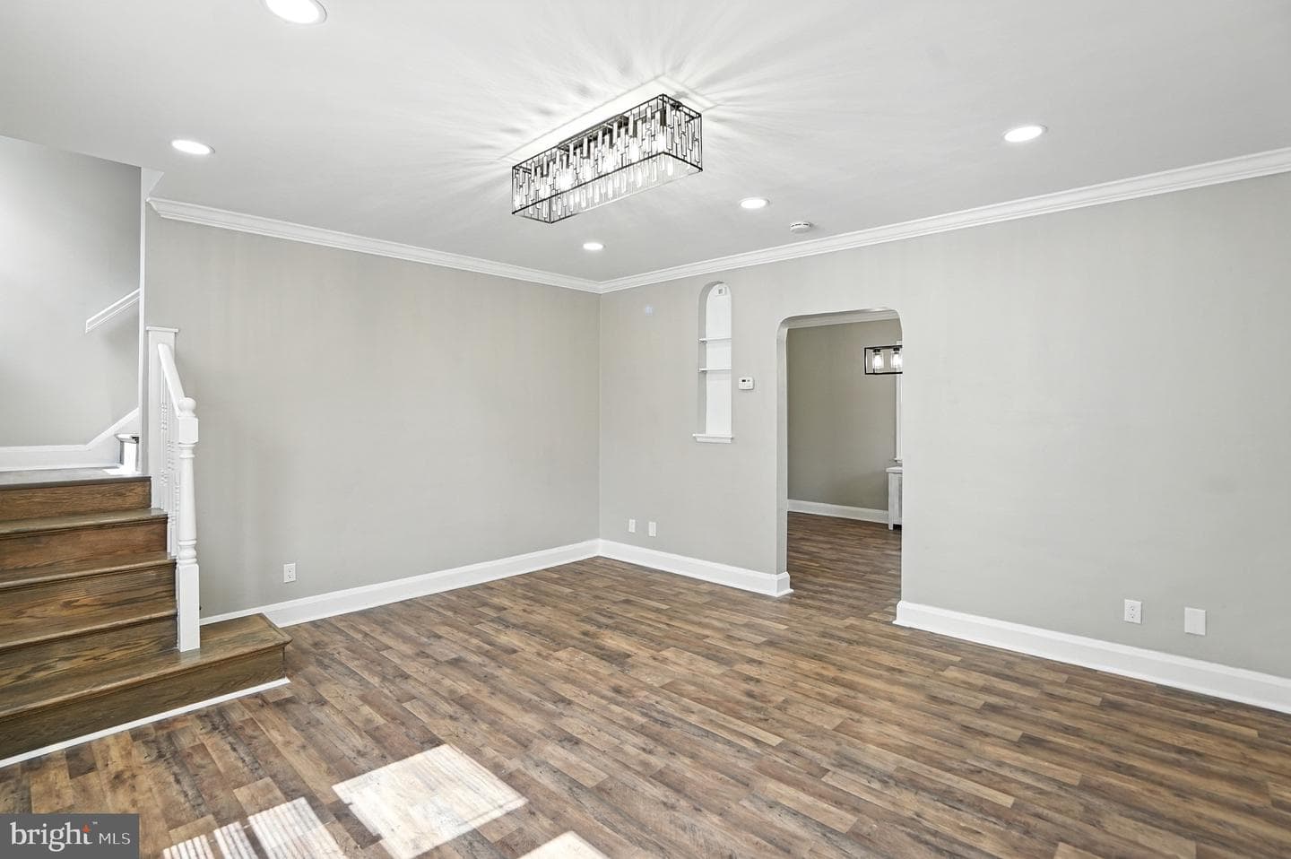 2823 Inglewood Avenue photo 13