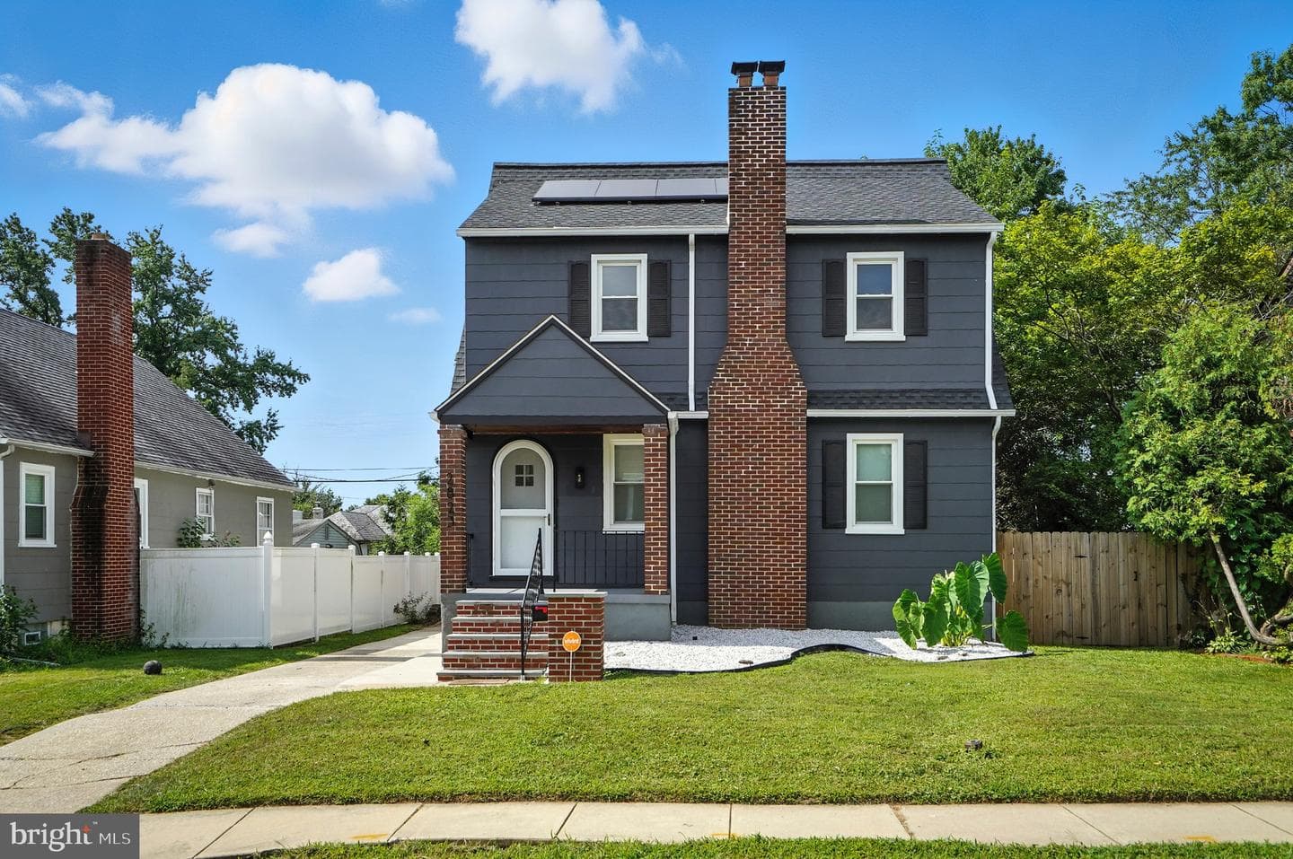2823 Inglewood Avenue photo 2