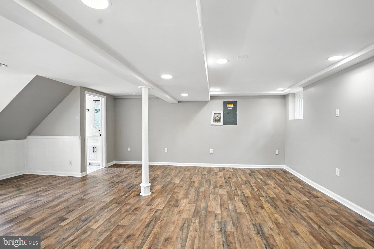 2823 Inglewood Avenue photo 29