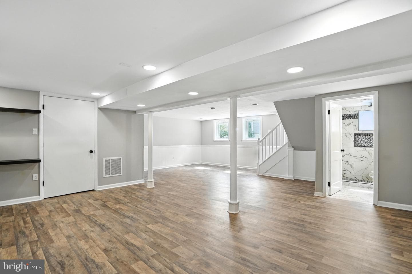 2823 Inglewood Avenue photo 33