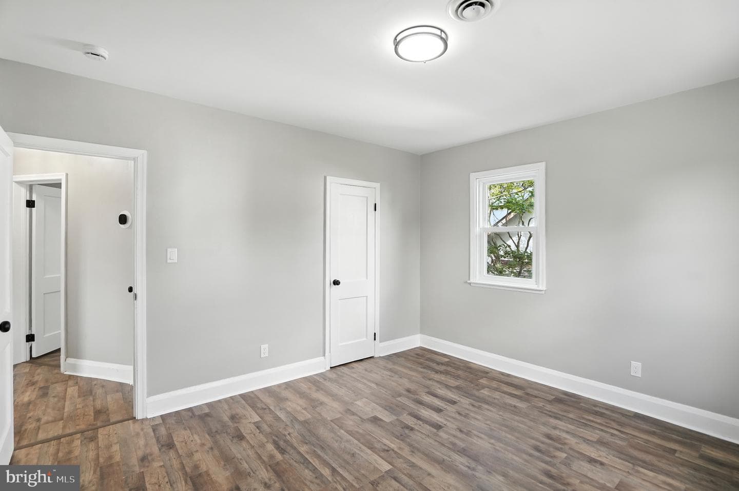 2823 Inglewood Avenue photo 45