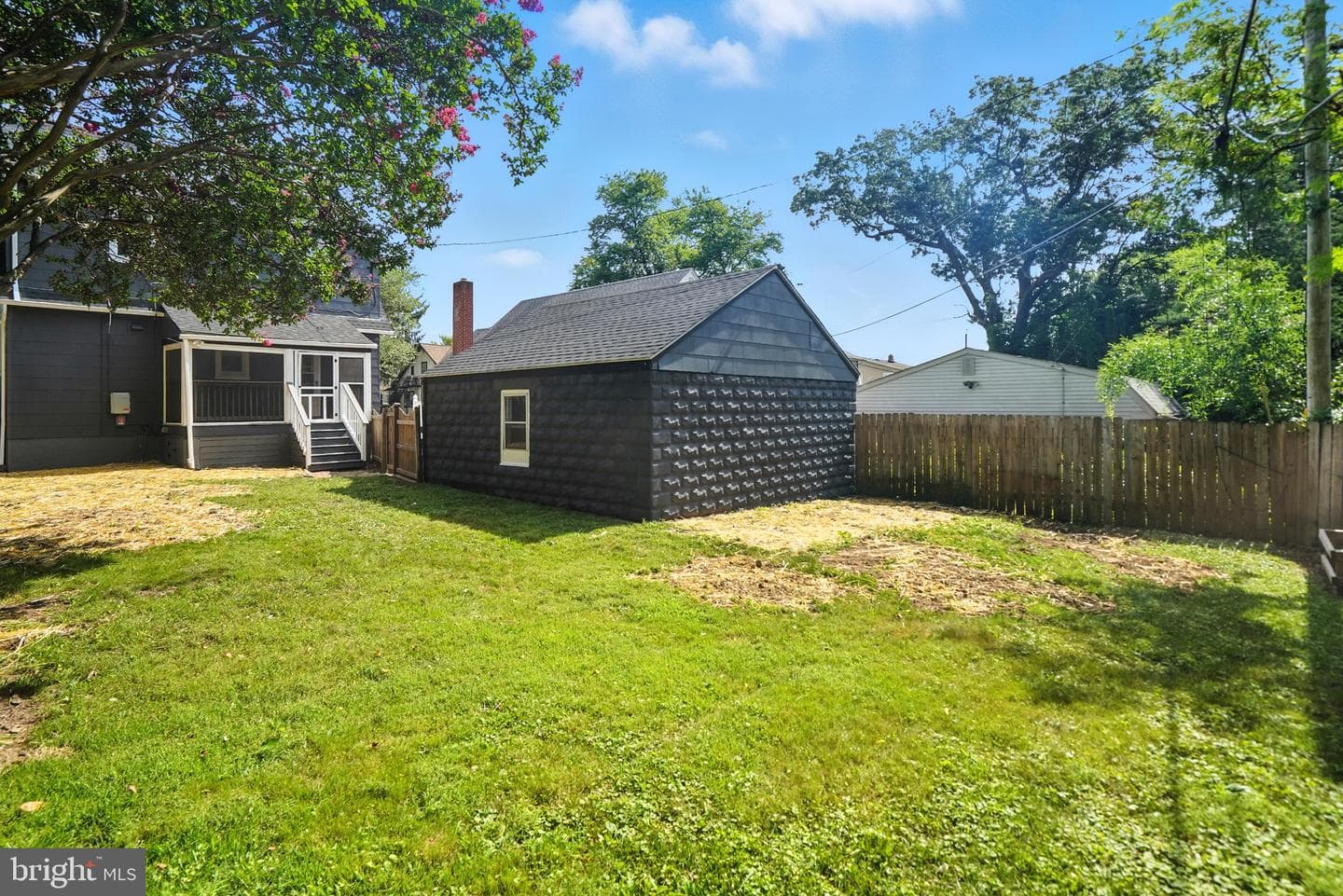 2823 Inglewood Avenue photo 8
