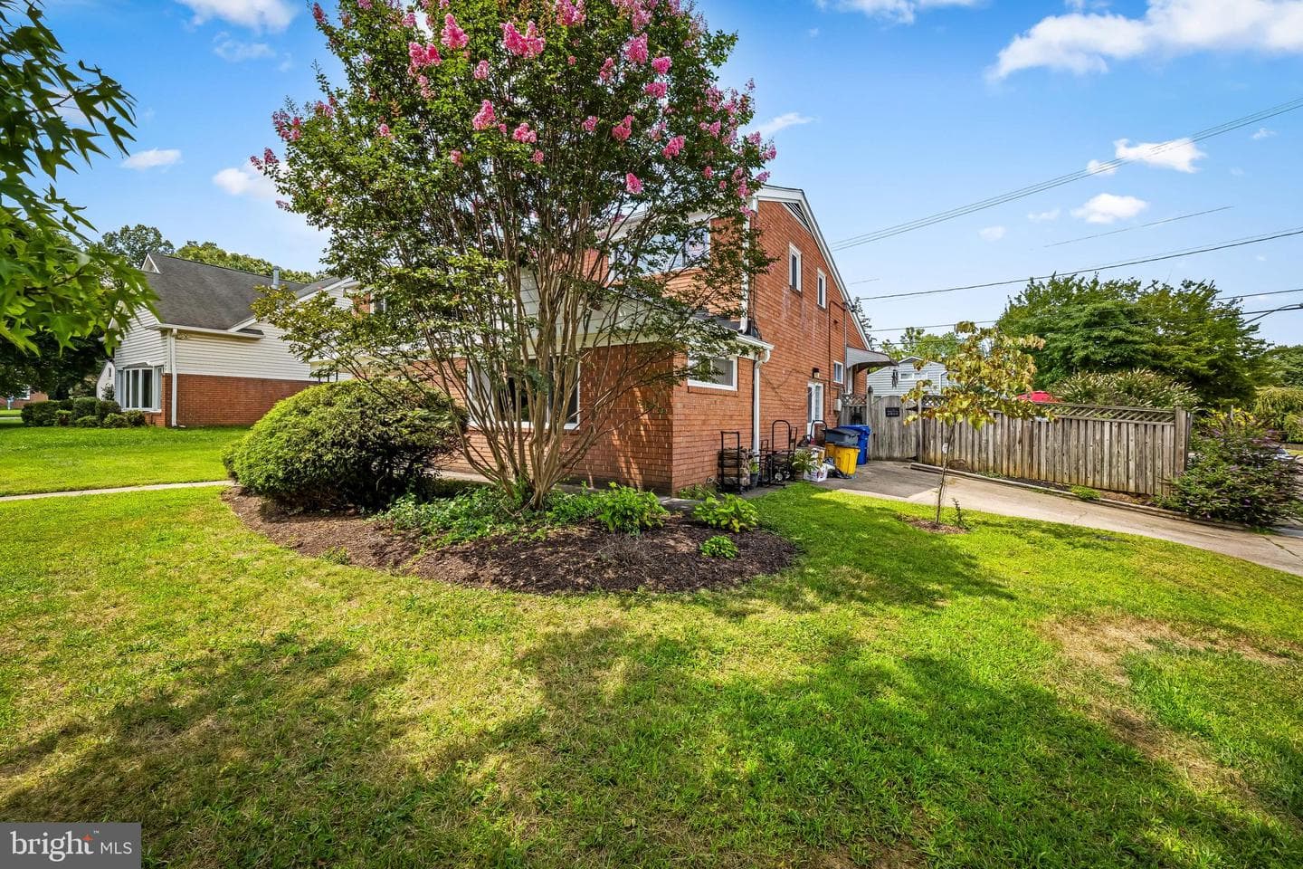2506 Shelleydale Drive photo 2
