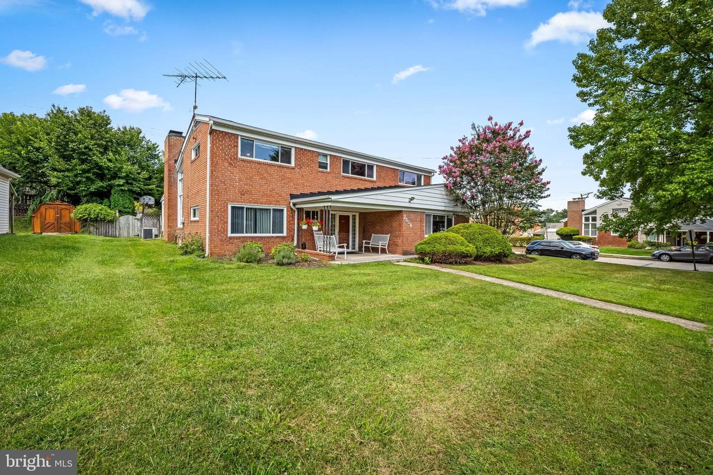 2506 Shelleydale Drive photo 3