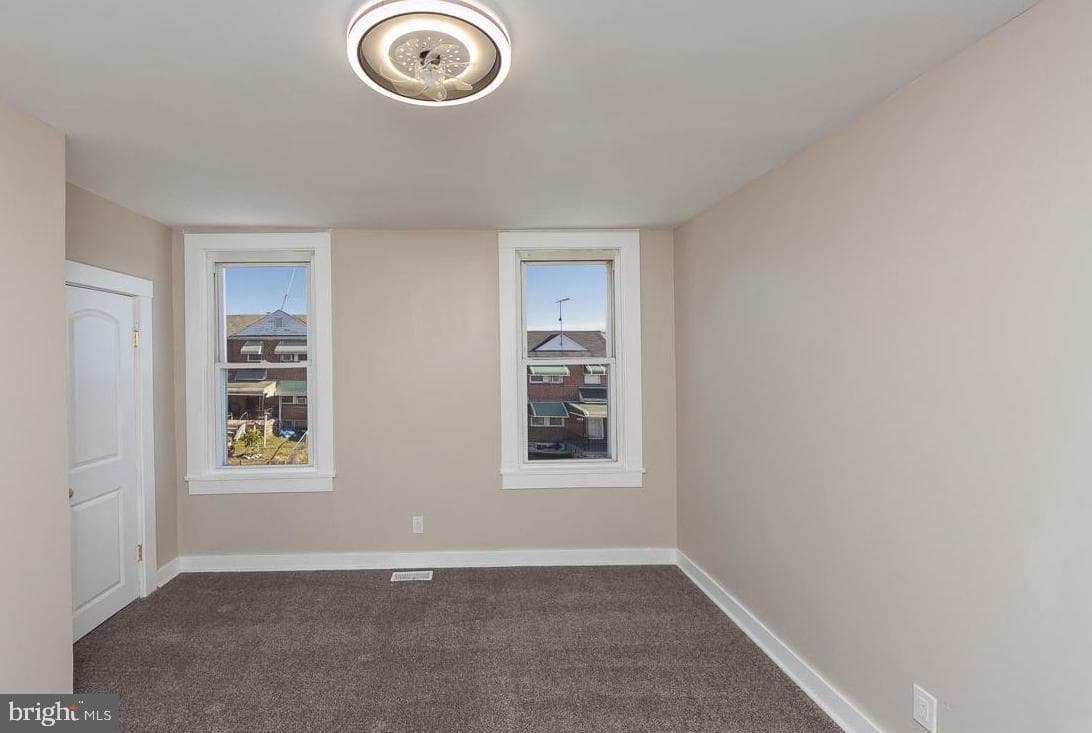 22 N Ellamont Street photo 4