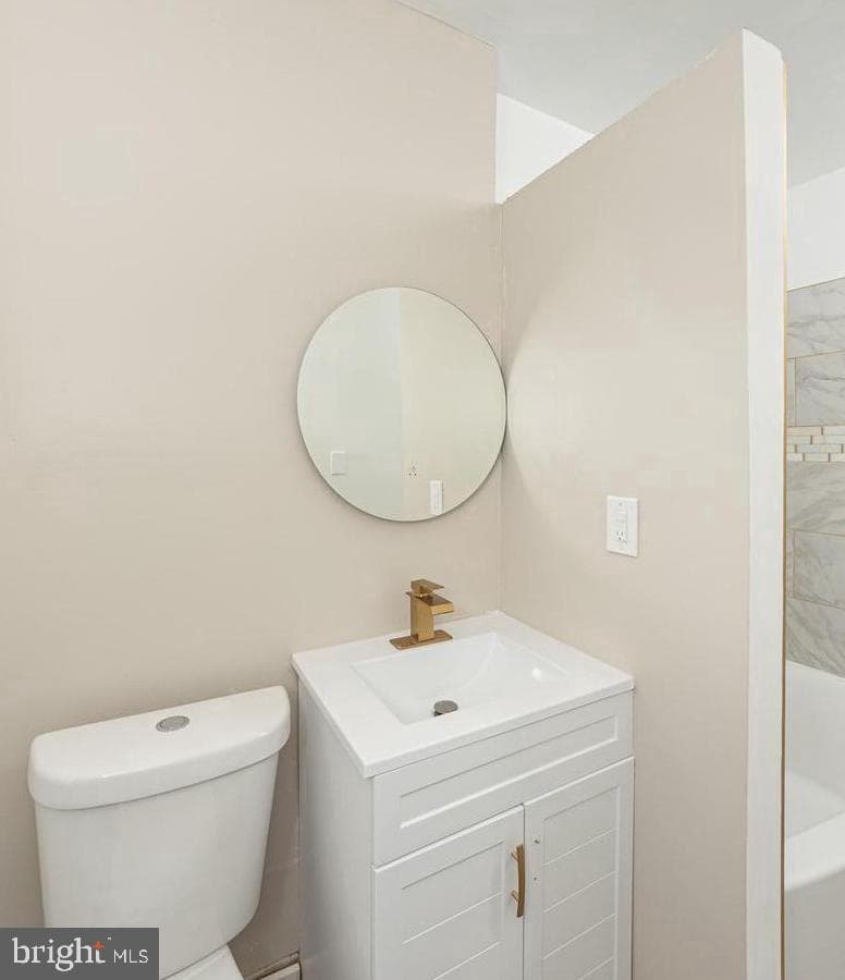 22 N Ellamont Street photo 5
