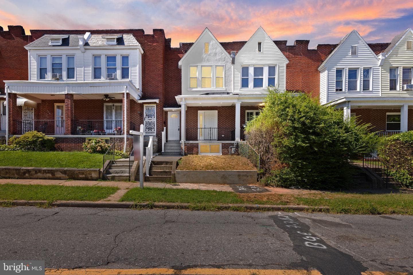 1015 Bonaparte Avenue photo 4