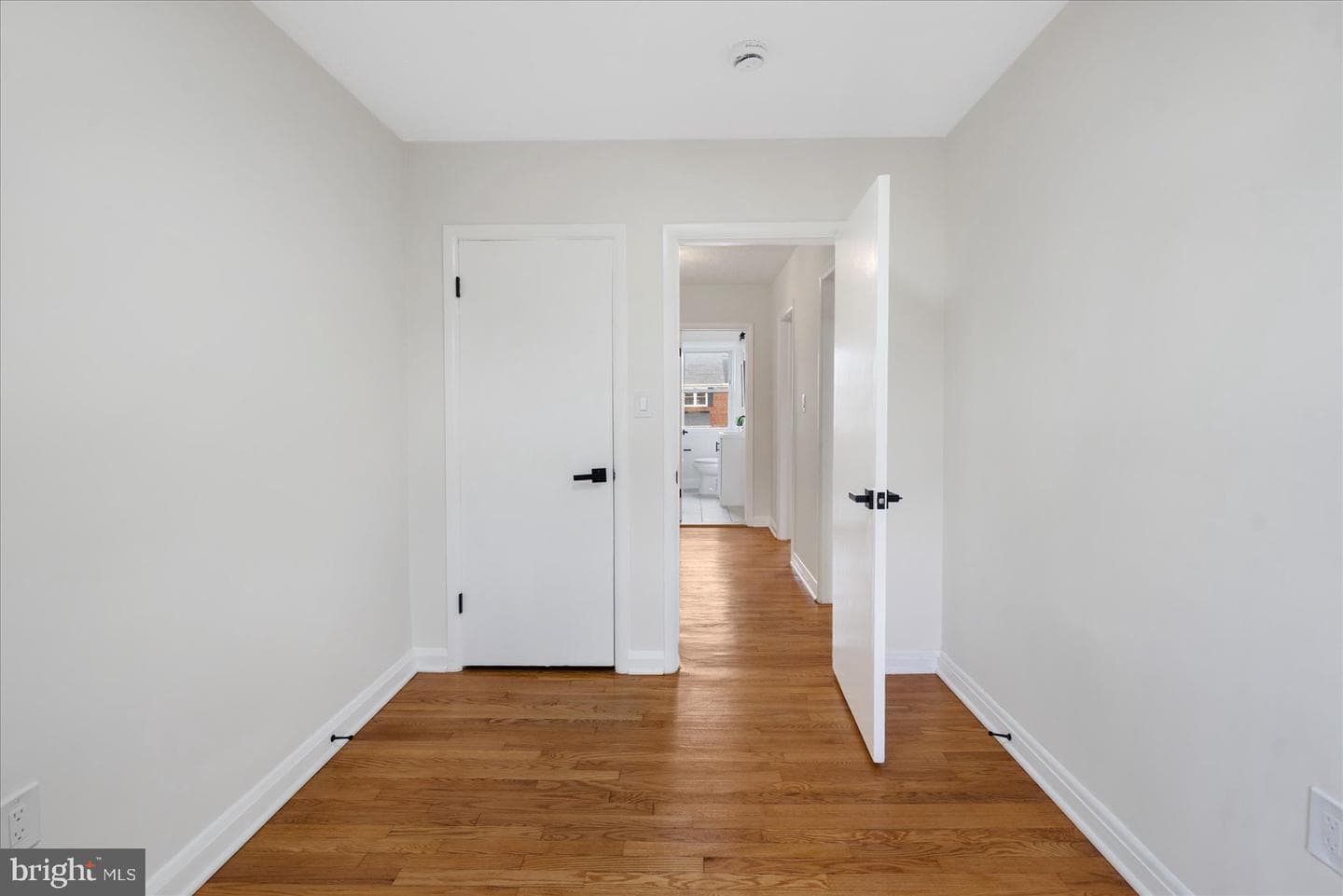6112 Edlynne Road photo 32
