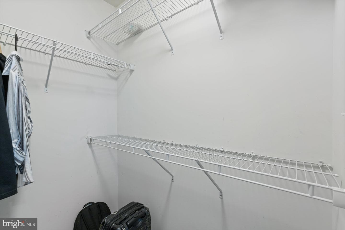 4205 Skyview photo 19