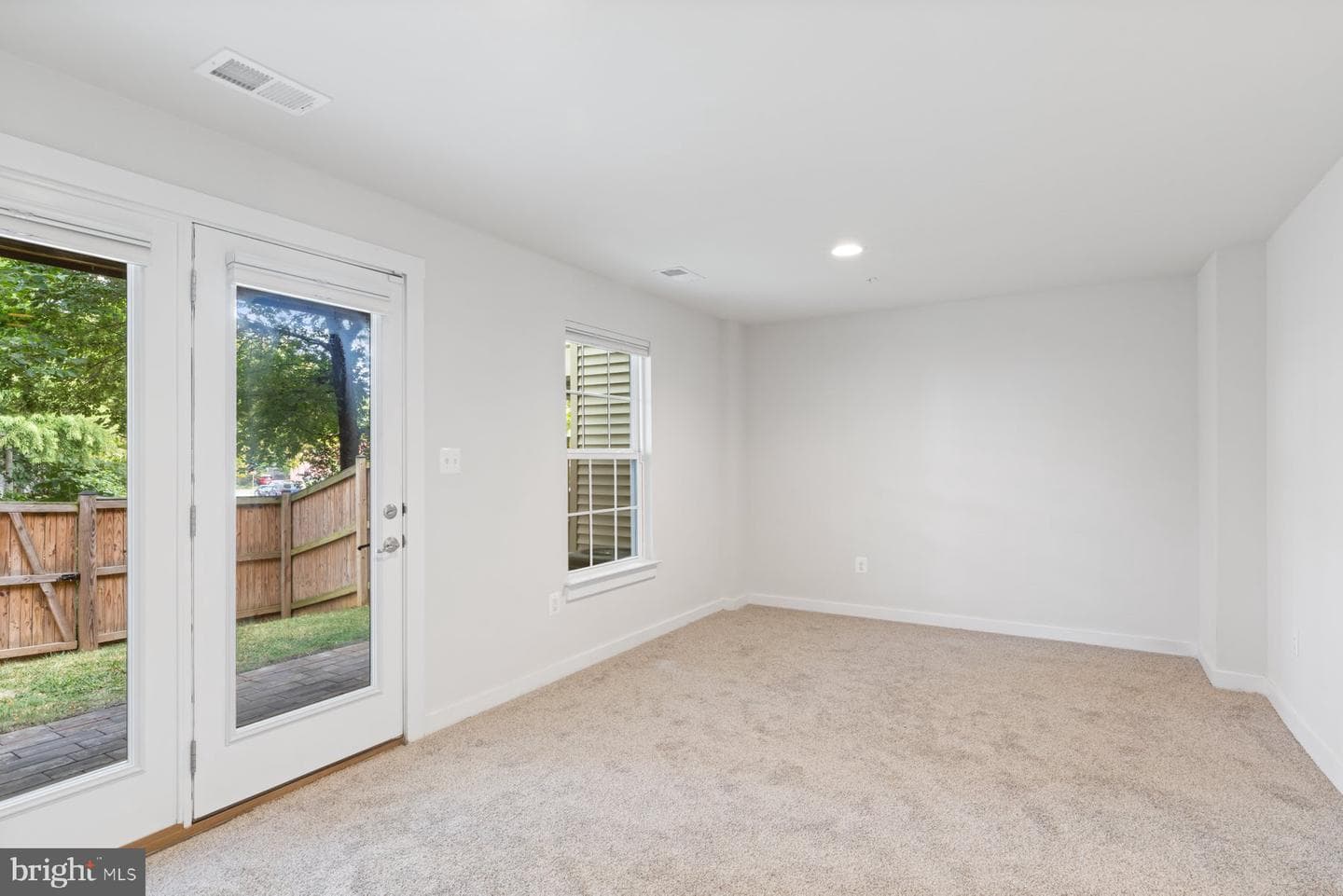4205 Skyview photo 29