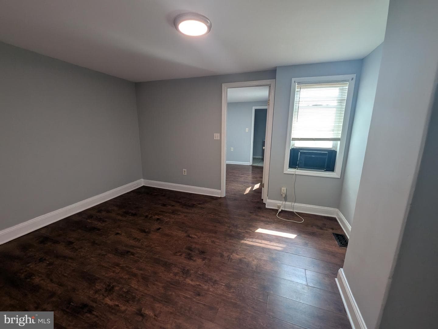 1835 N Bond Street N photo 19